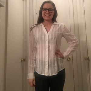 🔶 The Limited White Button-Down